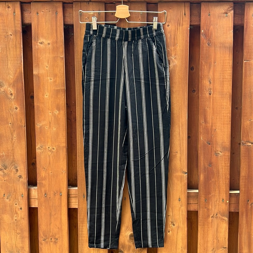 H&M light soft black pinstripe summer trousers in size 2